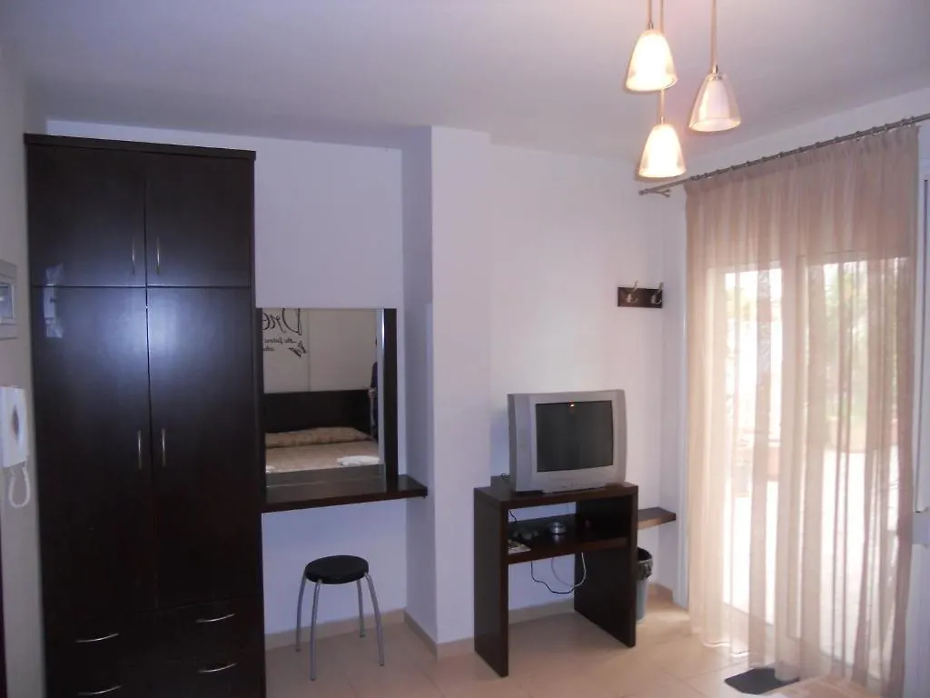Ameris Studios & Apartments Neos Marmaras