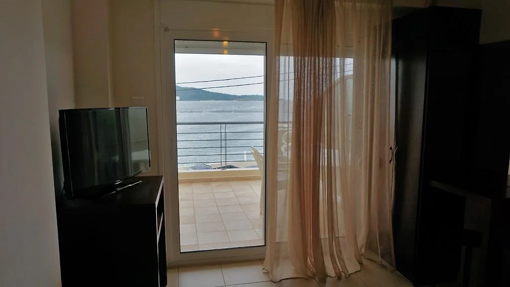 Ameris Studios & Apartments Neos Marmaras