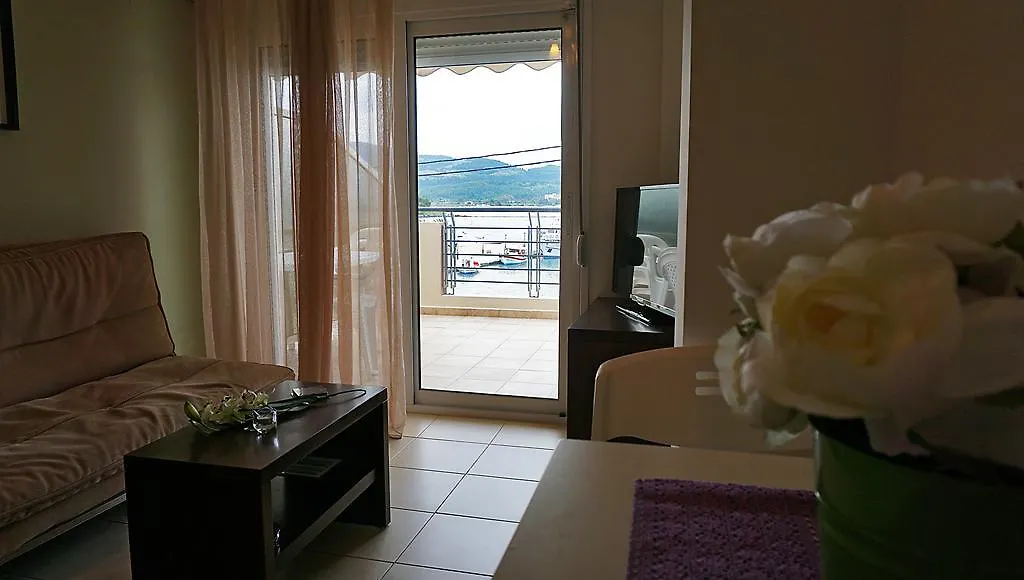 Ameris Studios & Apartments Neos Marmaras