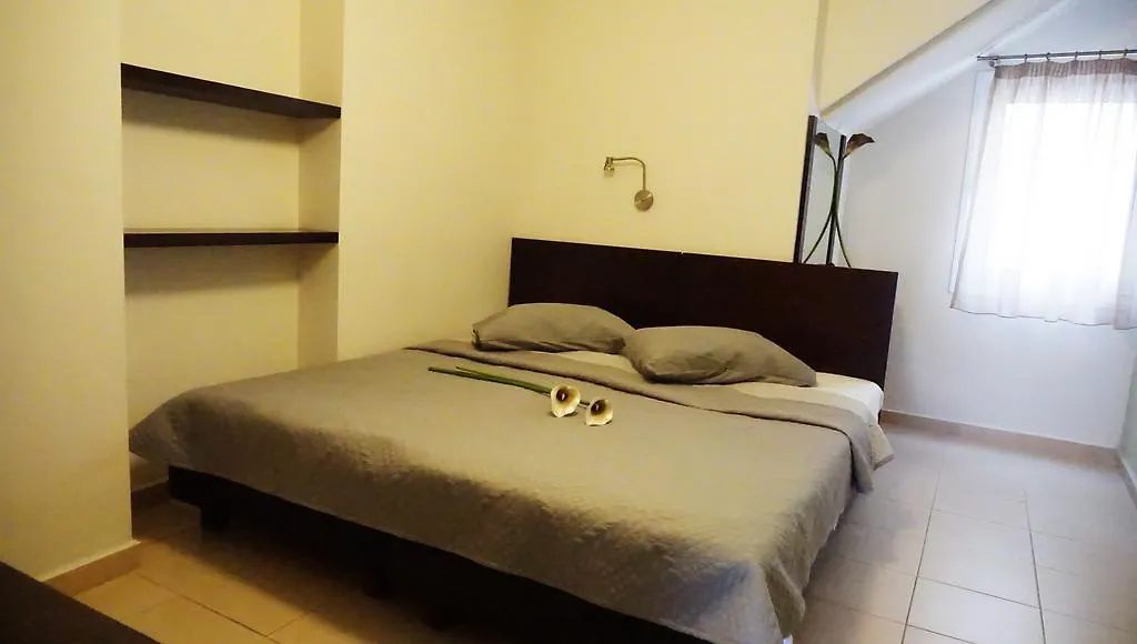 Ameris Studios & Apartments Neos Marmaras